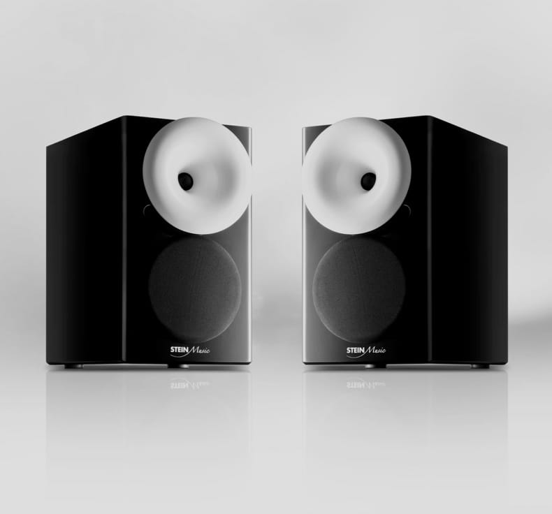 A 2 black & white Speaker